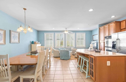 Sunset Island Condo | 44 Sunset Island Dr