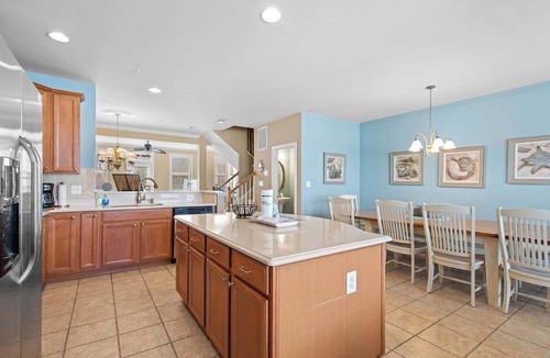 Sunset Island Condo | 44 Sunset Island Dr