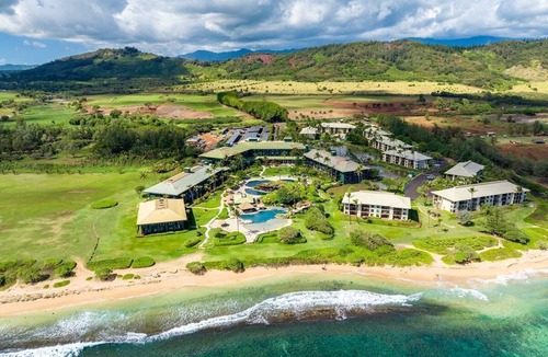 Hanamaulu Resort | 5-bedrooms at beachfront Outrigger Kauai Beach Resort. Multi-Unit Flexibility.