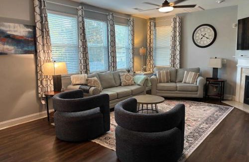 Simpsonville House | 5BR Upscale Getaway - Near Greenville