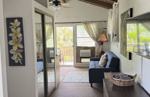Lanikai House | A 60 second walk to Lanikai Beach! Two separate studios with air conditioning!