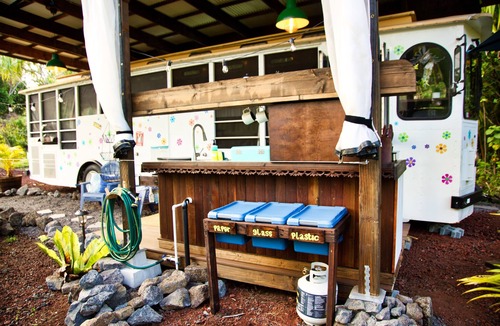 Waa Waa House | Ali'i Trolley Bus Conversion