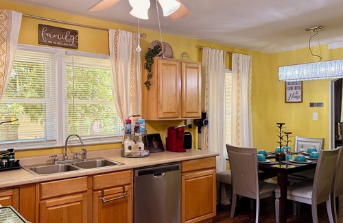 Sandtown House | Atlanta Pool Home Near Airport, Near Airport 8 guests Max