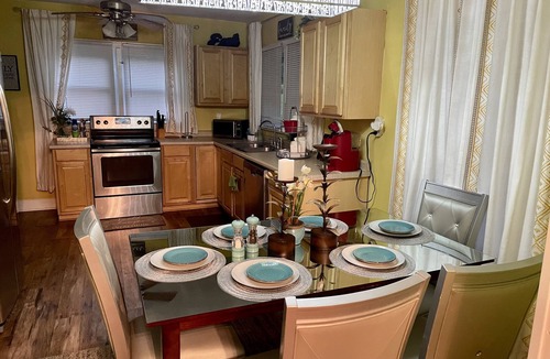 Sandtown House | Atlanta Pool Home Near Airport, Near Airport 8 guests Max