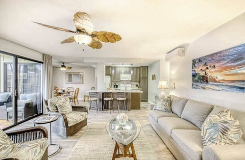 Hanamaulu Condo | August Sale - Renovated Oceanfront Lihue Condo with AC, Lanai & Pool