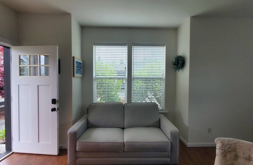 Sequim Cottage | Awesome 1-bedroom cottage in sunny Sequim for a relaxing stay