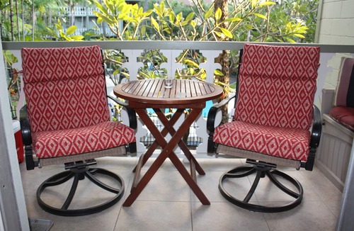 Historic Kailua Village Condo | Beach Condo, Lovely, Clean, Comfy Heart of Kona! Poolside, Hot Tub, Beach Stuff