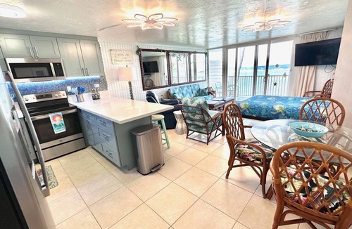 Punaluu Condo | BEACHFRONT Condo OCEANVIEW -Quiet, SANDY Beach -Snorkeling, Free Parking, Extras