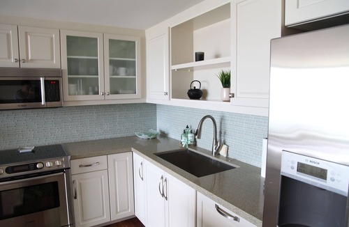 Punaluu Condo | Beachfront Penthouse - Newly Renovated!
