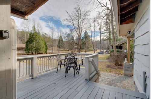 Lake Lure Cabin | Bear Creek Retreat ~Lake Lure~ Breathe in Fresh Mountain Air