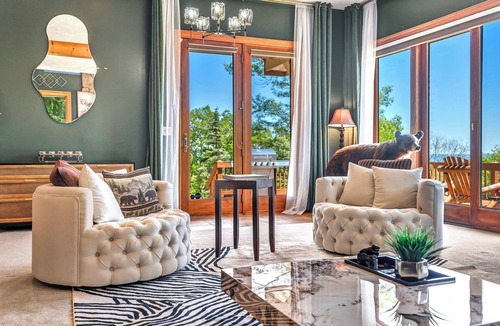 Tannersville House | Bear Peak | Mountain Views, Hot Tub, Game Room, 1 Min to Camelback