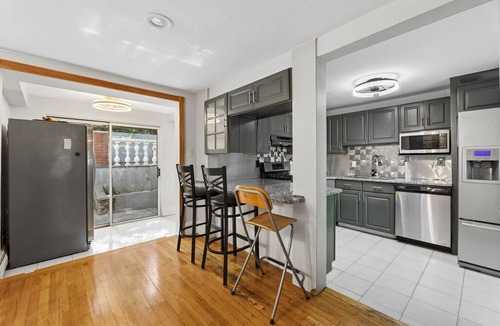 Teaneck House | Beautiful 3 bedroom house minutes from NYC, Metlife, & American Dream Mall
