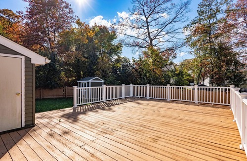 Rossville House | Beautifully furnished house located in sought after Rosedale community.