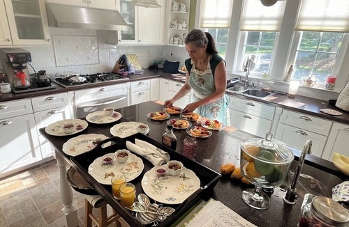 Mills River Bed & Breakfast | Bed & Breakfast on Tiffany Hill