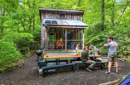 Heidelberg Cabin | Beech Timber- Off Grid, Fire Pit, Outdoor Shower