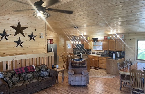Wears Valley Cabin | Bowling , Corn Hole ,Video Games Pigeon Forge ! Game Room ,Hot Tub-Pool-Fishing