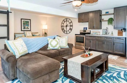 Kona Palisades House | Brand New Tropical Modern Style