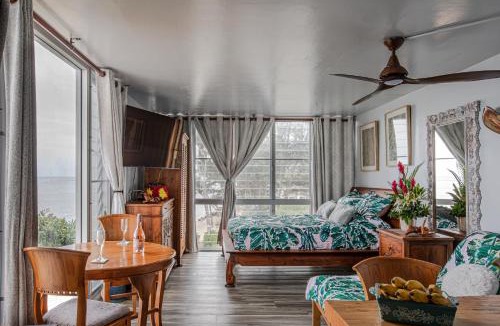 Punaluu Apartment | Breezy Beachfront Bali-Style Haven 180 Degree OceanView