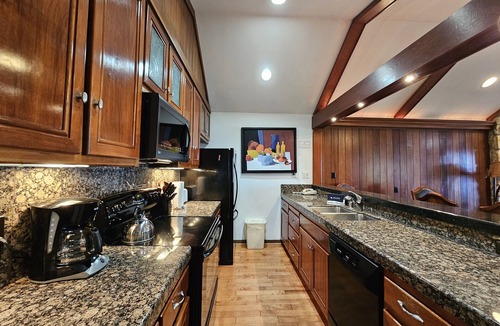 Brockway Condo | Brockway Beachside Bungalo 3 Bedroom Home by RedAwning