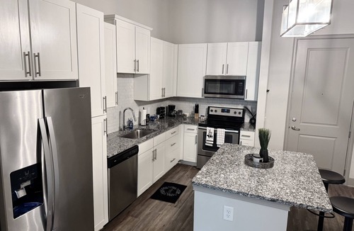 Lindbergh Apartment | Buckhead 1BR · Pool · Gym · World Cup Host City · Walk to MARTA