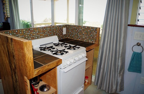 Ocean View House | Bungalow with spectacular ocean view from lanai and private hot tub