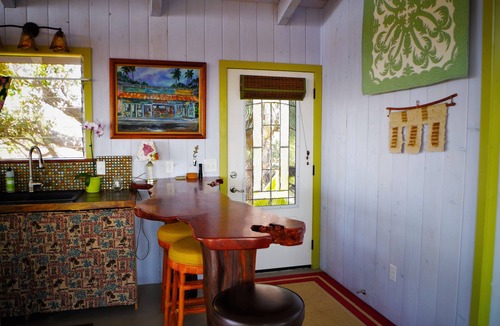 Ocean View House | Bungalow with spectacular ocean view from lanai and private hot tub
