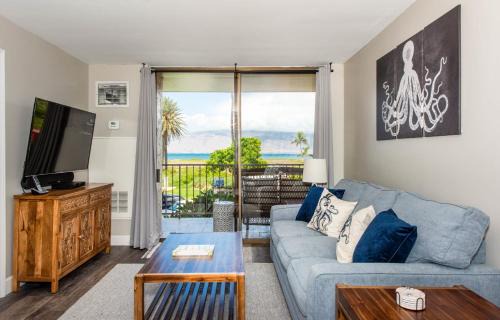 Kihei House | Calming Coastal Vistas
