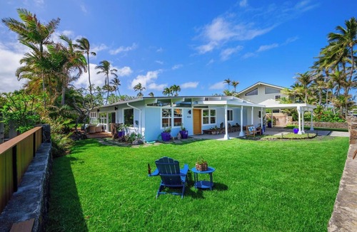Kailua House | Casa Luna - Beautiful & Stylish Remodeled 4bd, 3bath, 2 kitchens Home in Kailua