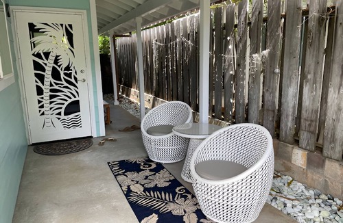 Kailua Apartment | Charming 1.5 bedroom cottage, fully furnished in a great location!