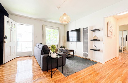 Sawtelle Apartment | Charming 2-bedroom apartment in Los Angeles