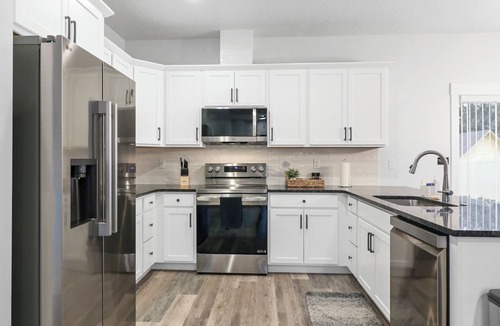 Caldwell House | Charming 3-bedroom house in Caldwell with WiFi and AC.
