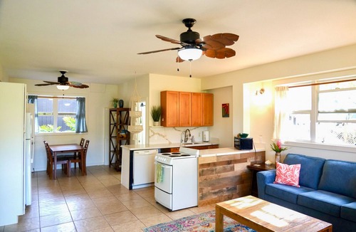 Pupukea House | Charming Beach Hideaway Short Walk To Rocky Point