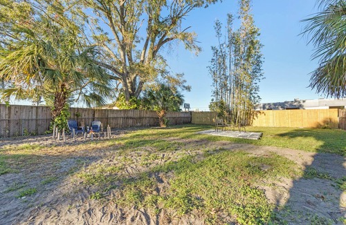 Lake Fairview House | Charming City Nest!