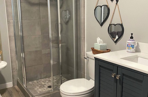Georgetown Other | Charming farmhouse 4 miles to Kentucky Horse Park.