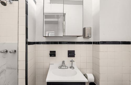 Ukrainian Village Apartment | Chic East Village Retreat Comfort in Heart of NYC