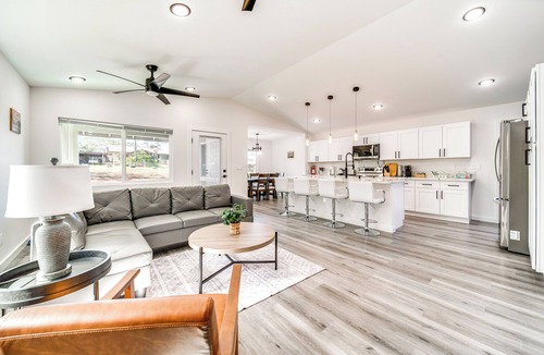 Keaau House | Close to Hiking & Beaches: Modern Keaau Home!
