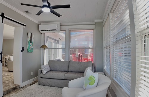 Hollywood Beach Cottage | Cozy 2-bedroom cottage in Sunnyside area of Panama City Beach w/an ocean view.