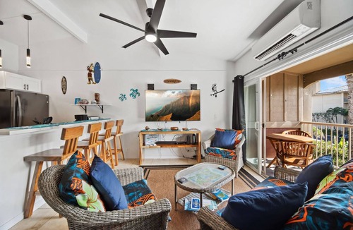 Wailua Condo | Cozy 2-bedroom condo centrally located in charming Kapaʻa with AC