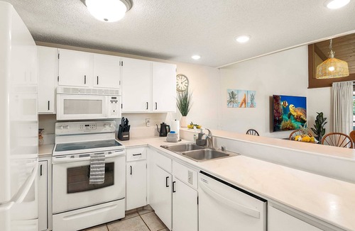 Waikoloa Apartment | Cozy 2bed, AC, golf, heated pool