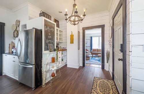 Pullman House | Cozy Modern Home Near WSU, Pet-Friendly, Fast Wi-Fi & Fire Pit