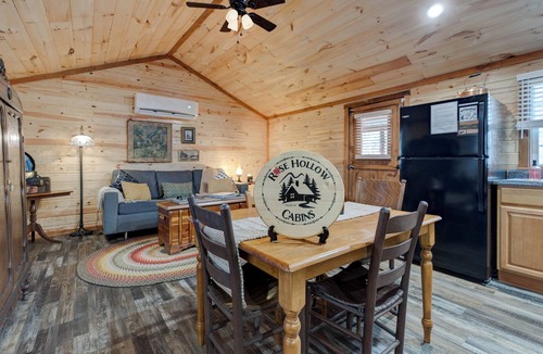 Stanton Cabin | Cozy Mountain Cabin - Daniel Boone Forest near Red River Gorge & Hollerwood!