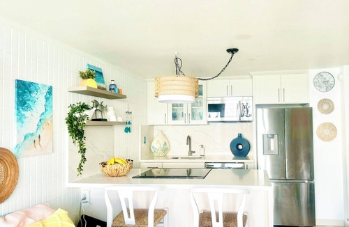 Punaluu Apartment | Cozy oceanfront 1-bedroom condo with WiFi, and access to sandy beach.