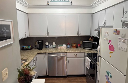 South Haven Condo | Cozy, quiet 2-bedroom condo just 5 minutes north of South Haven. Walk to Beach.