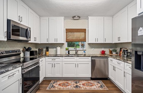 Crystal River House | Crystal River Oaks Retreat Near Scalloping Springs Boat and RV Parking Hot Tub Game Room