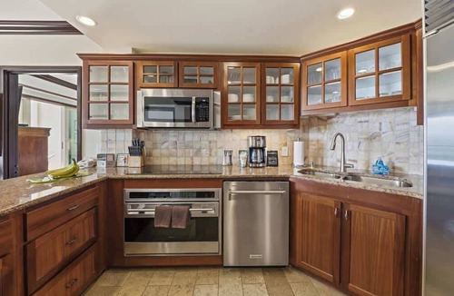 Wailua Condo | D304 - 2 King Beds, Ocean Views, AC, Resort Amenities in Kapaa! Modern & Clean!