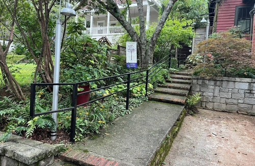 Decatur Apartment | Decatur Garden Studio Apartment