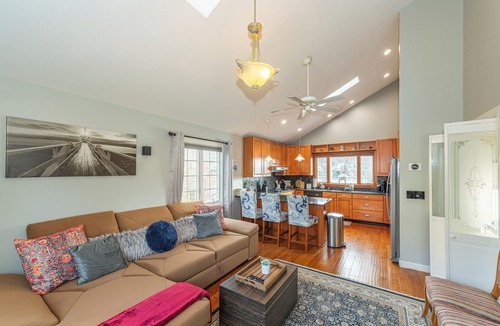 Lake Hopatcong House | Dog Friendly Lake House with Lake Toys and Game Room 10 Person Capacity