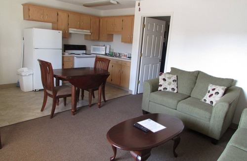 Blue Ridge Hotel | Douglas Inn & Suites