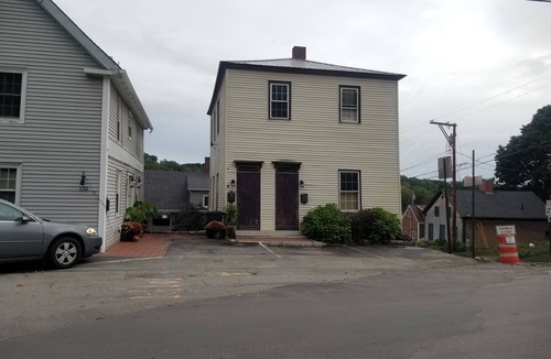 Hallowell Apartment | Downtown 3BD, 1.5BA Downtown Apt with River/Park View