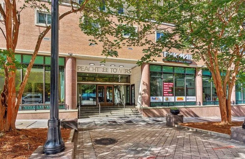 Downtown Atlanta Condo | Downtown retreat on iconic Peachtree w/balcony